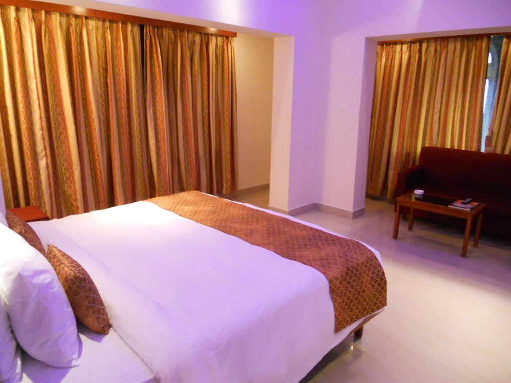 Prayag Aristro Club Hotel Calcuta Habitación foto