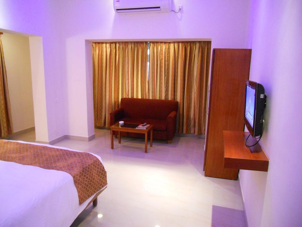 Prayag Aristro Club Hotel Calcuta Habitación foto