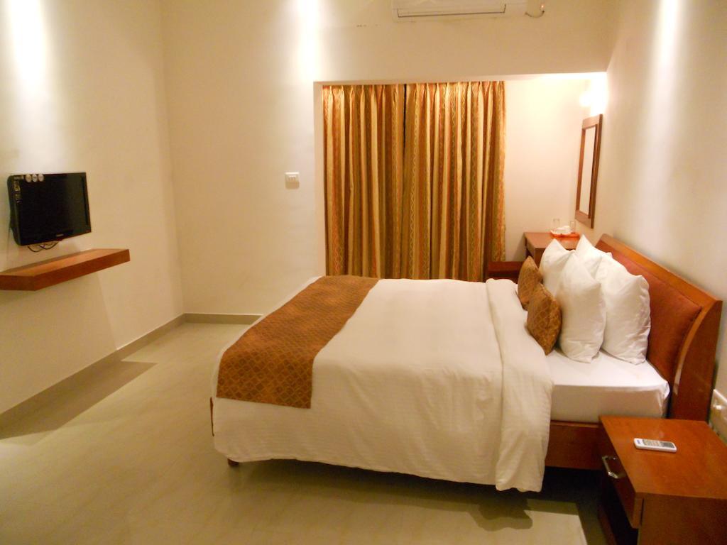 Prayag Aristro Club Hotel Calcuta Habitación foto