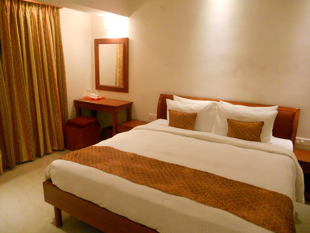 Prayag Aristro Club Hotel Calcuta Habitación foto